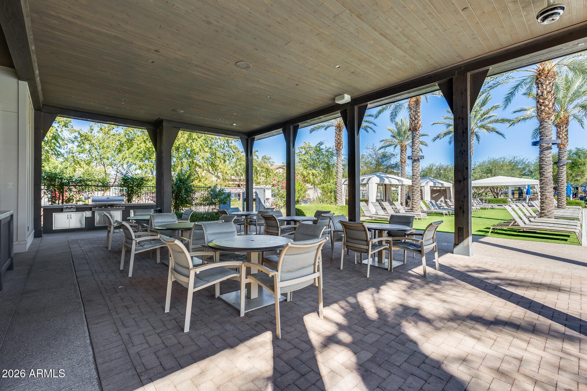 1912 W KINFIELD Trail