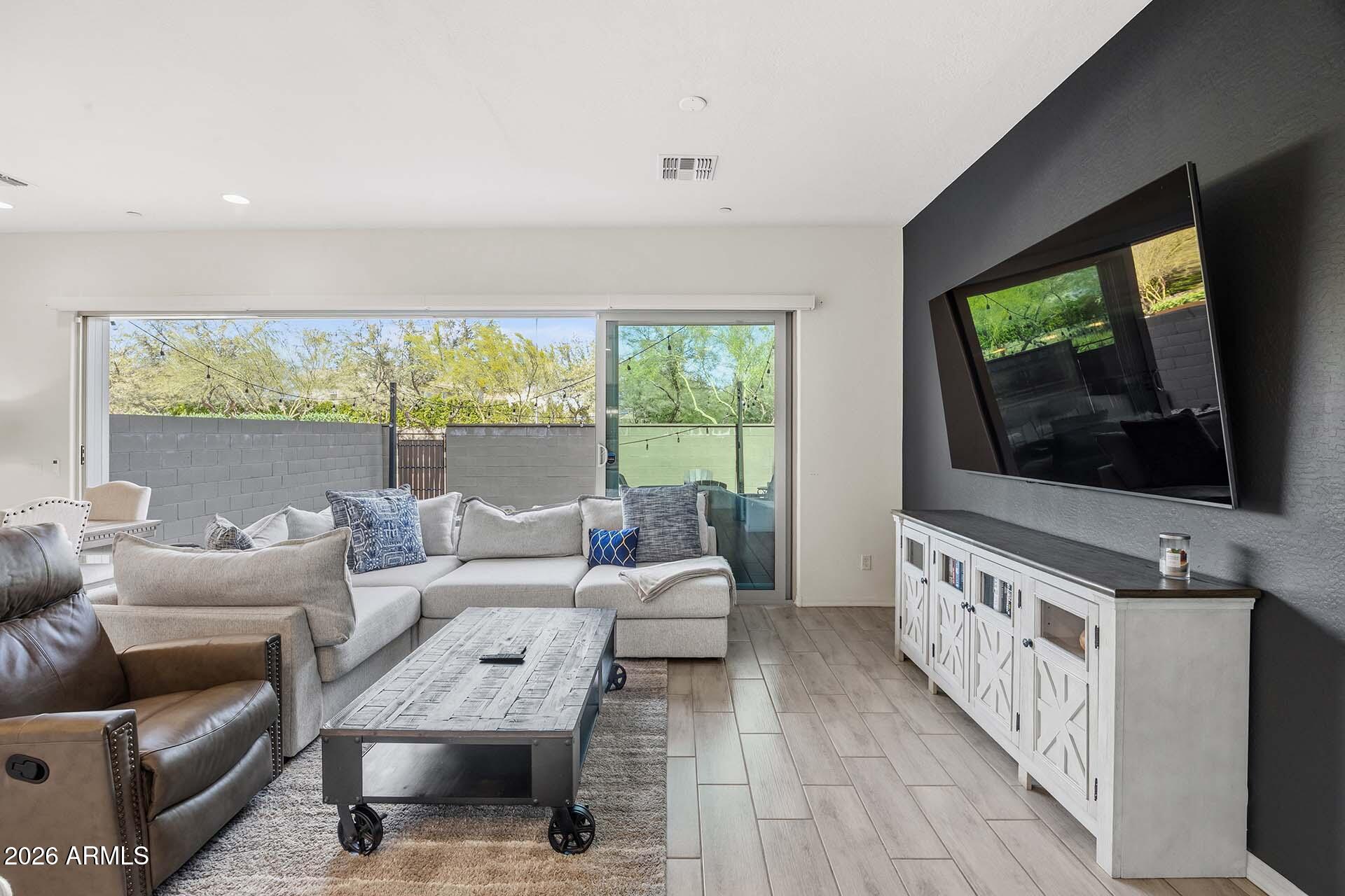 1912 W KINFIELD Trail