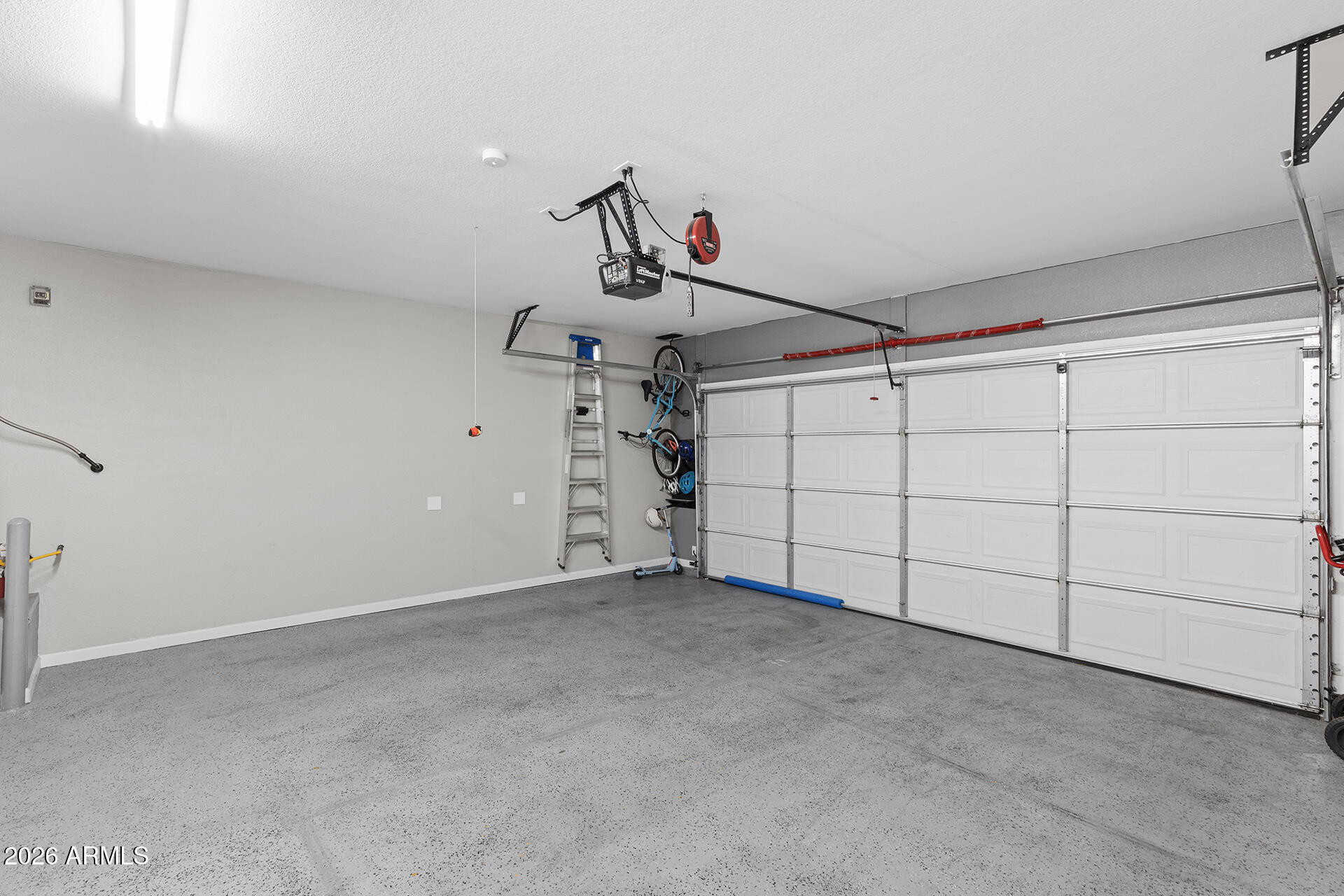 8456 W QUAIL TRACK Drive