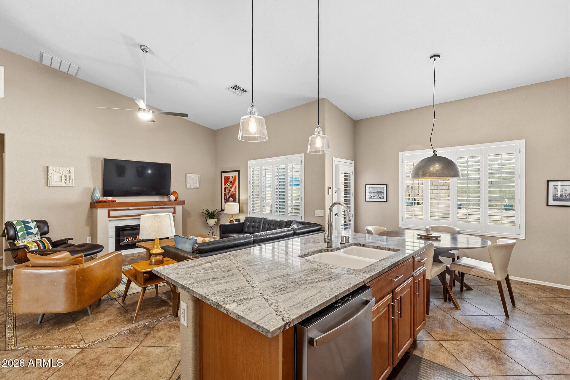 8456 W QUAIL TRACK Drive