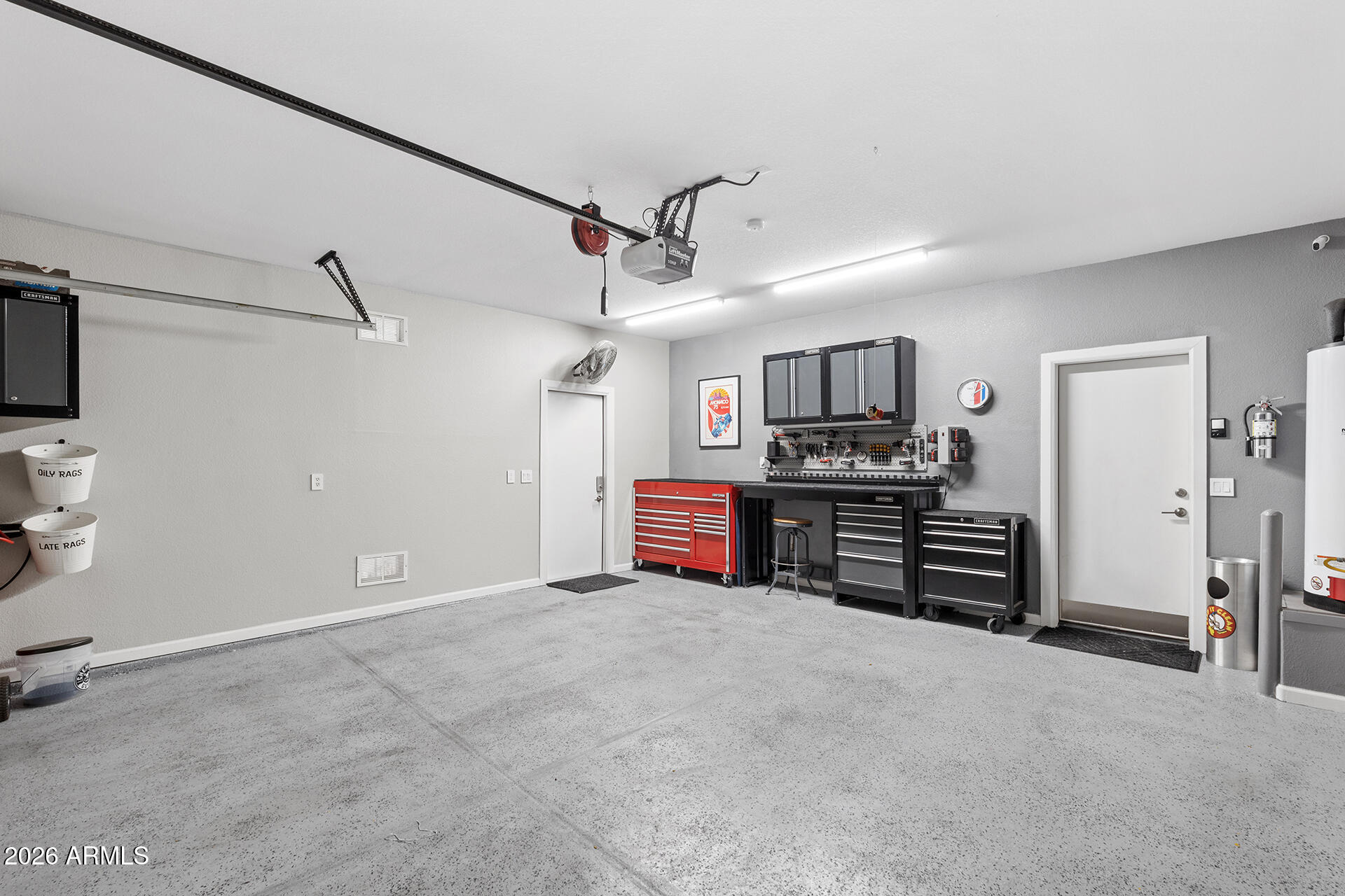 8456 W QUAIL TRACK Drive