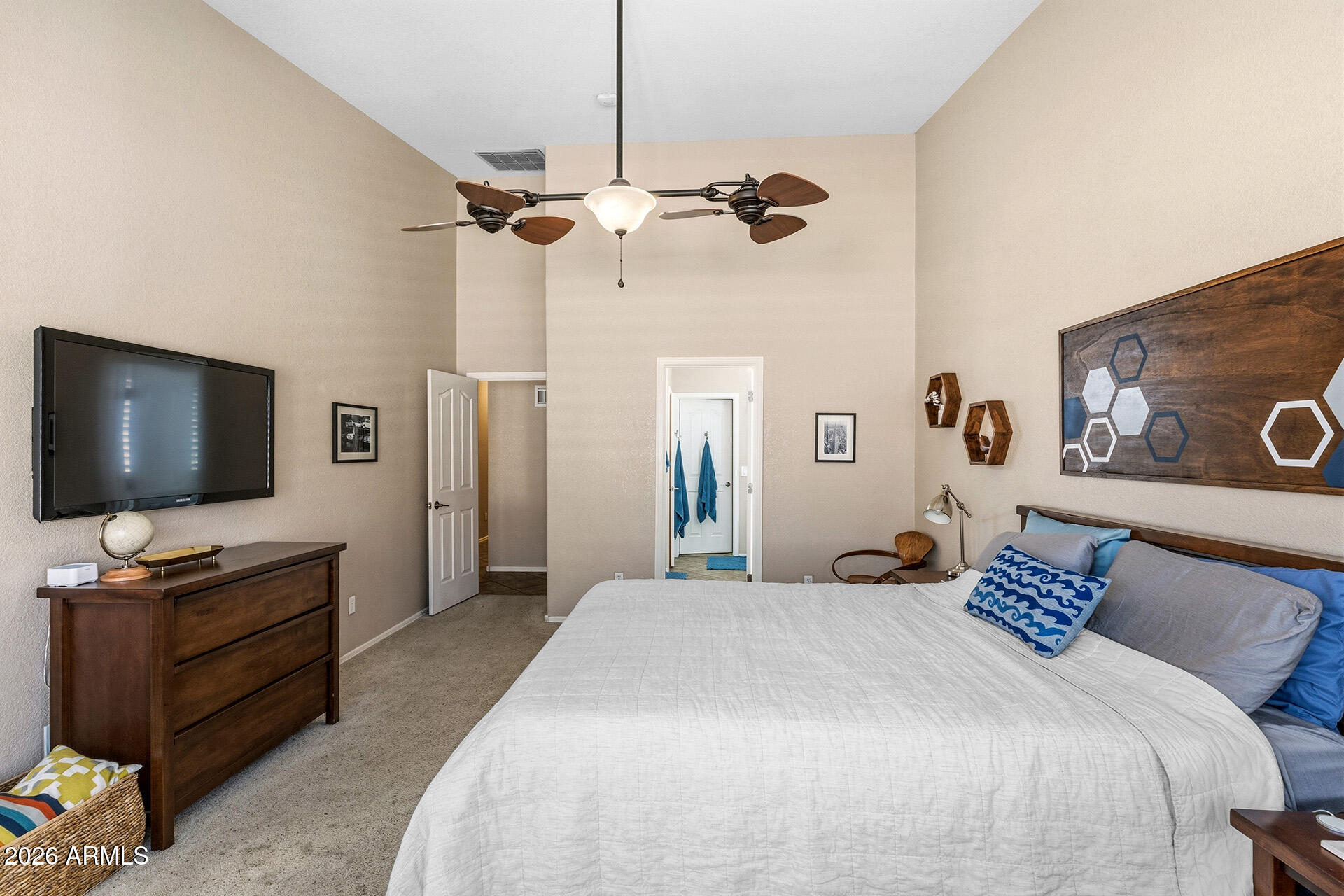 8456 W QUAIL TRACK Drive