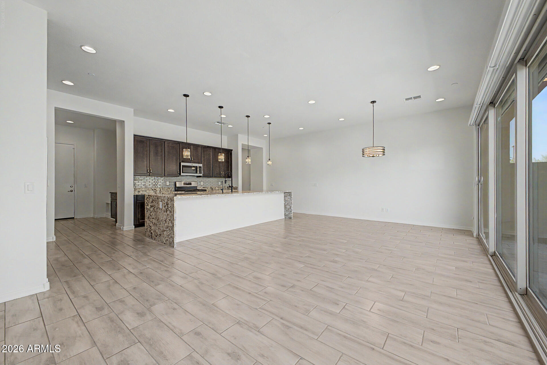 1912 W KINFIELD Trail