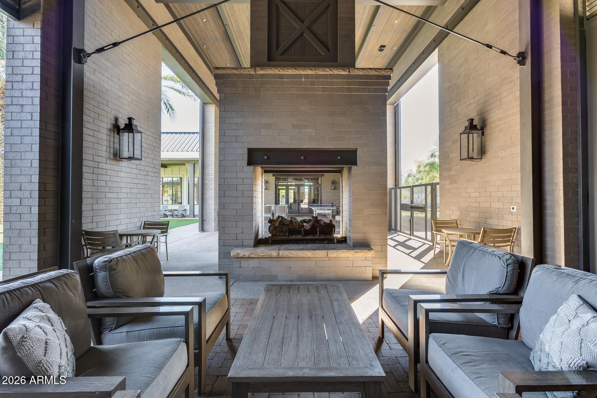 1912 W KINFIELD Trail