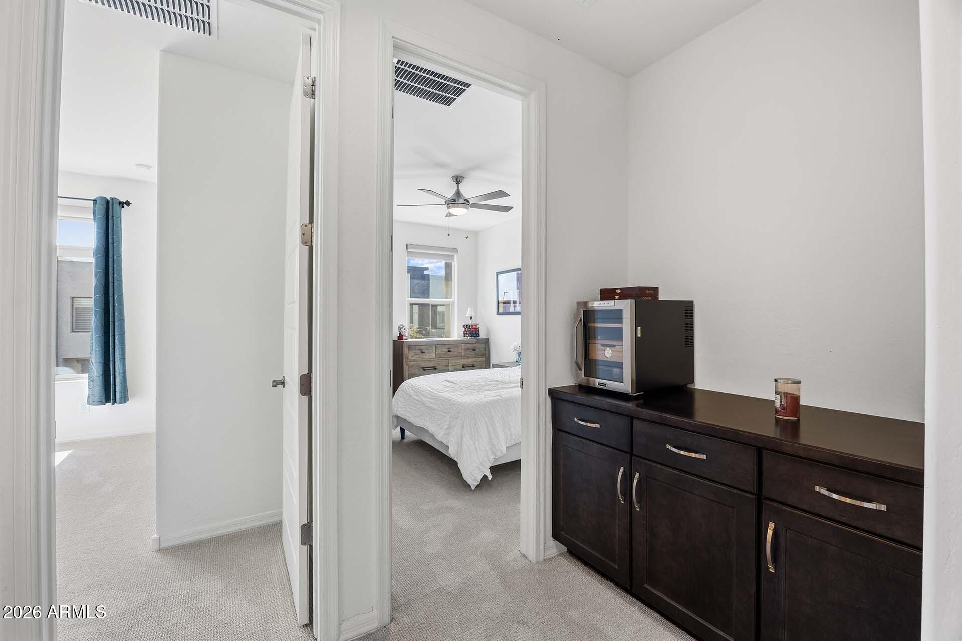 1912 W KINFIELD Trail