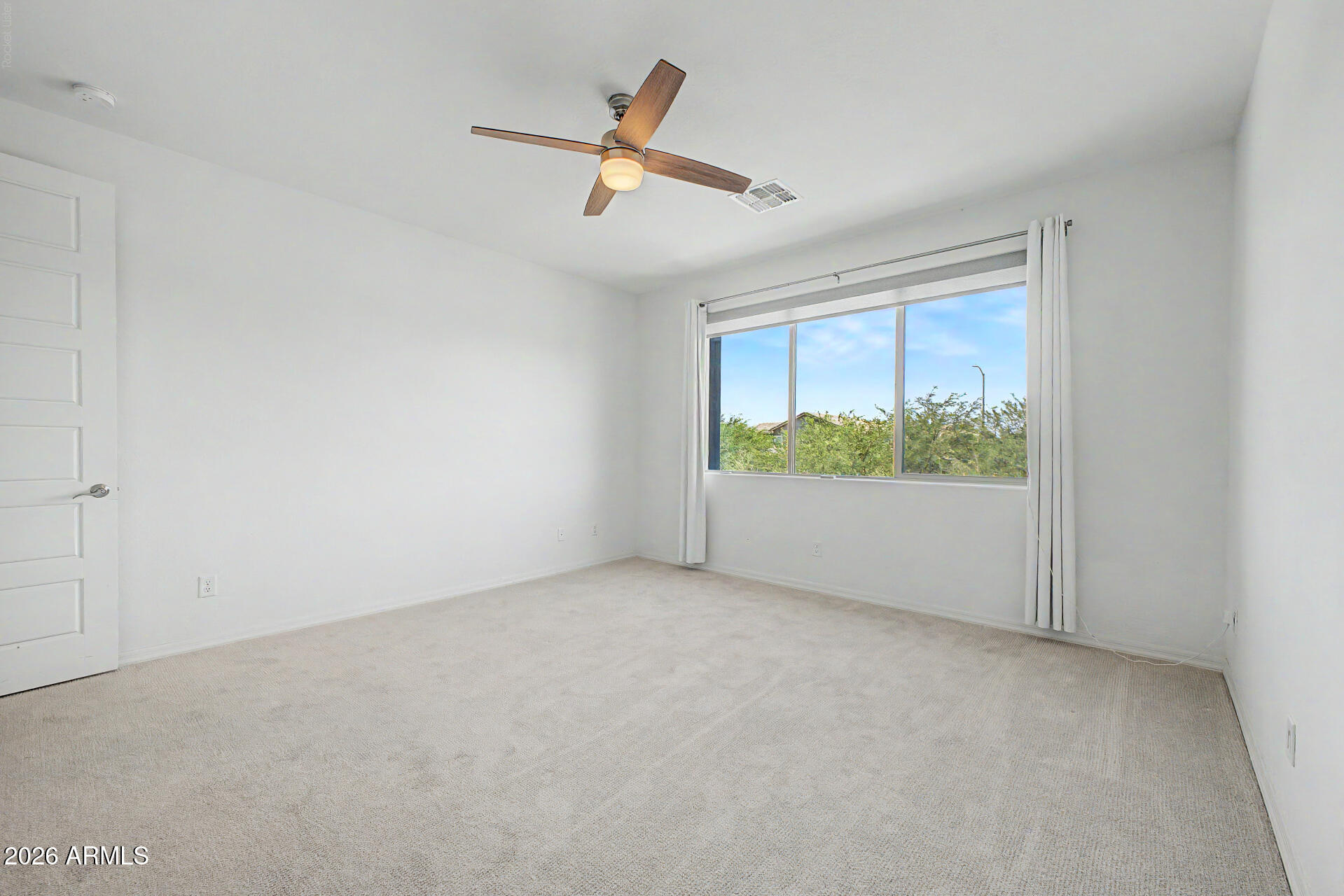 1912 W KINFIELD Trail