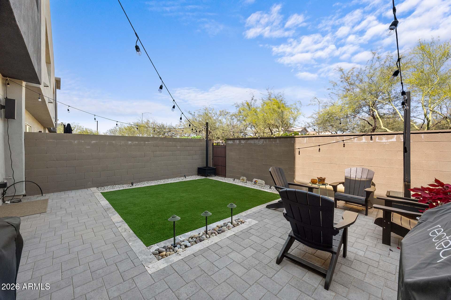 1912 W KINFIELD Trail