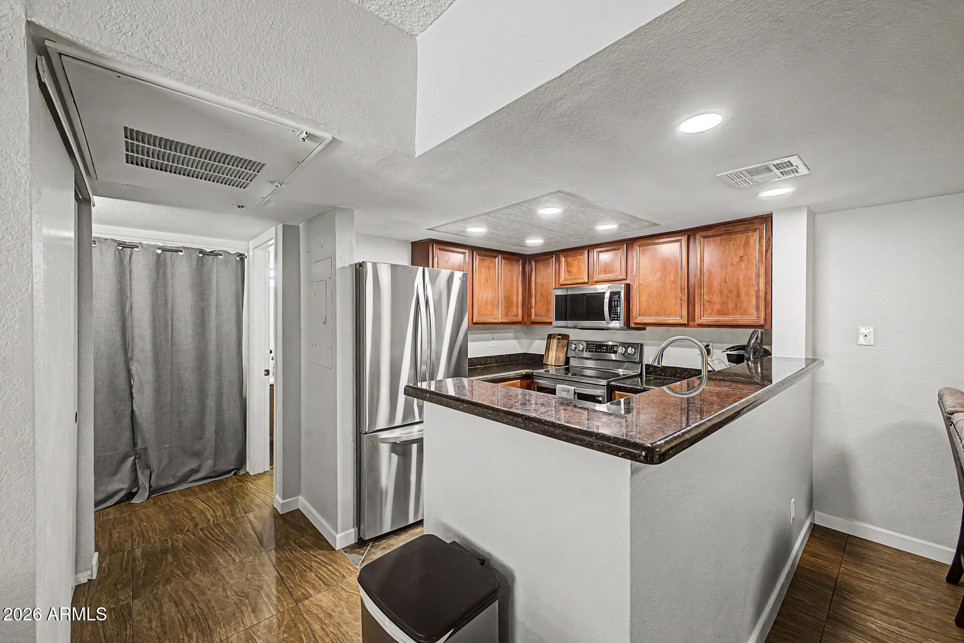 5757 W EUGIE Avenue 2098