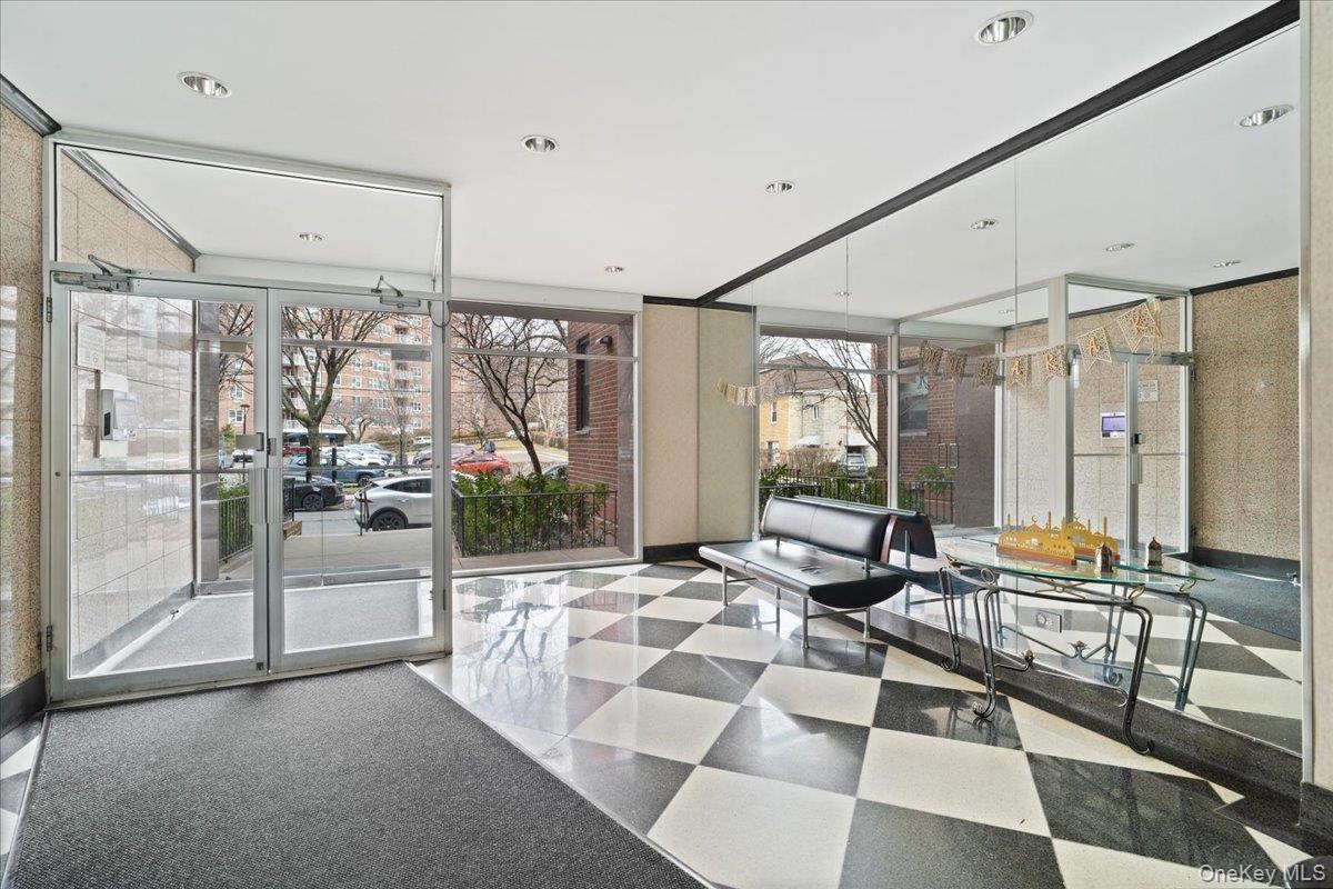 620 W 239th Street Unit: 3A