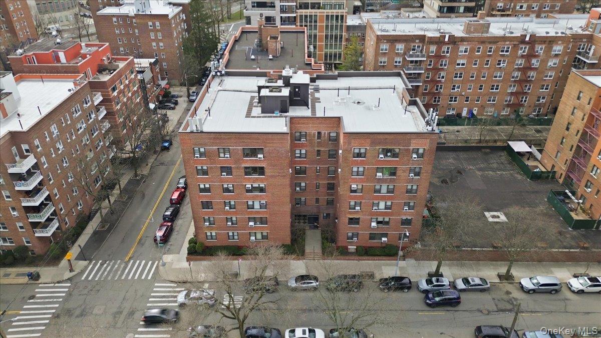 620 W 239th Street Unit: 3A