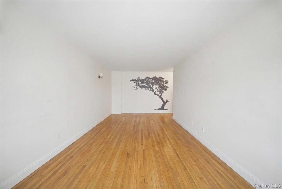 6692 Selfridge Street Unit: 4F