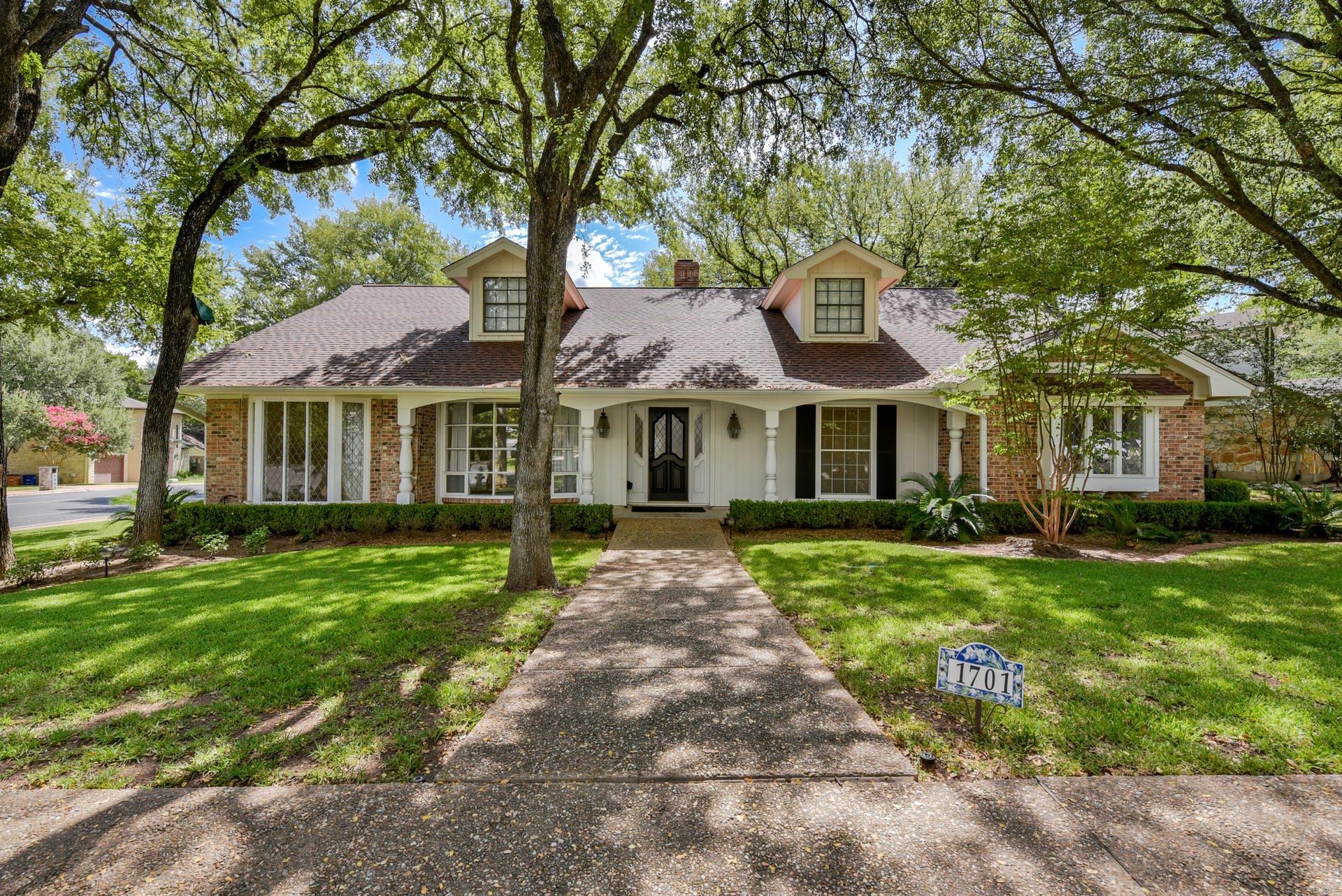 1701 Apricot Glen DR