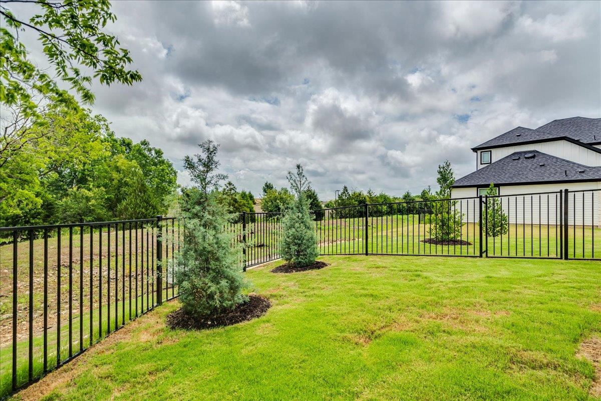 2600 Gattis School Road # 1006