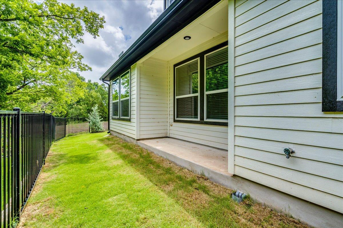 2600 Gattis School Road # 1006