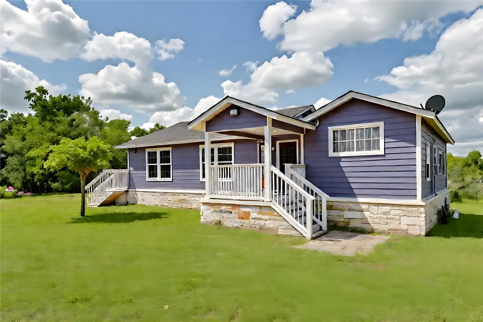 514 Marlin ST, McDade
