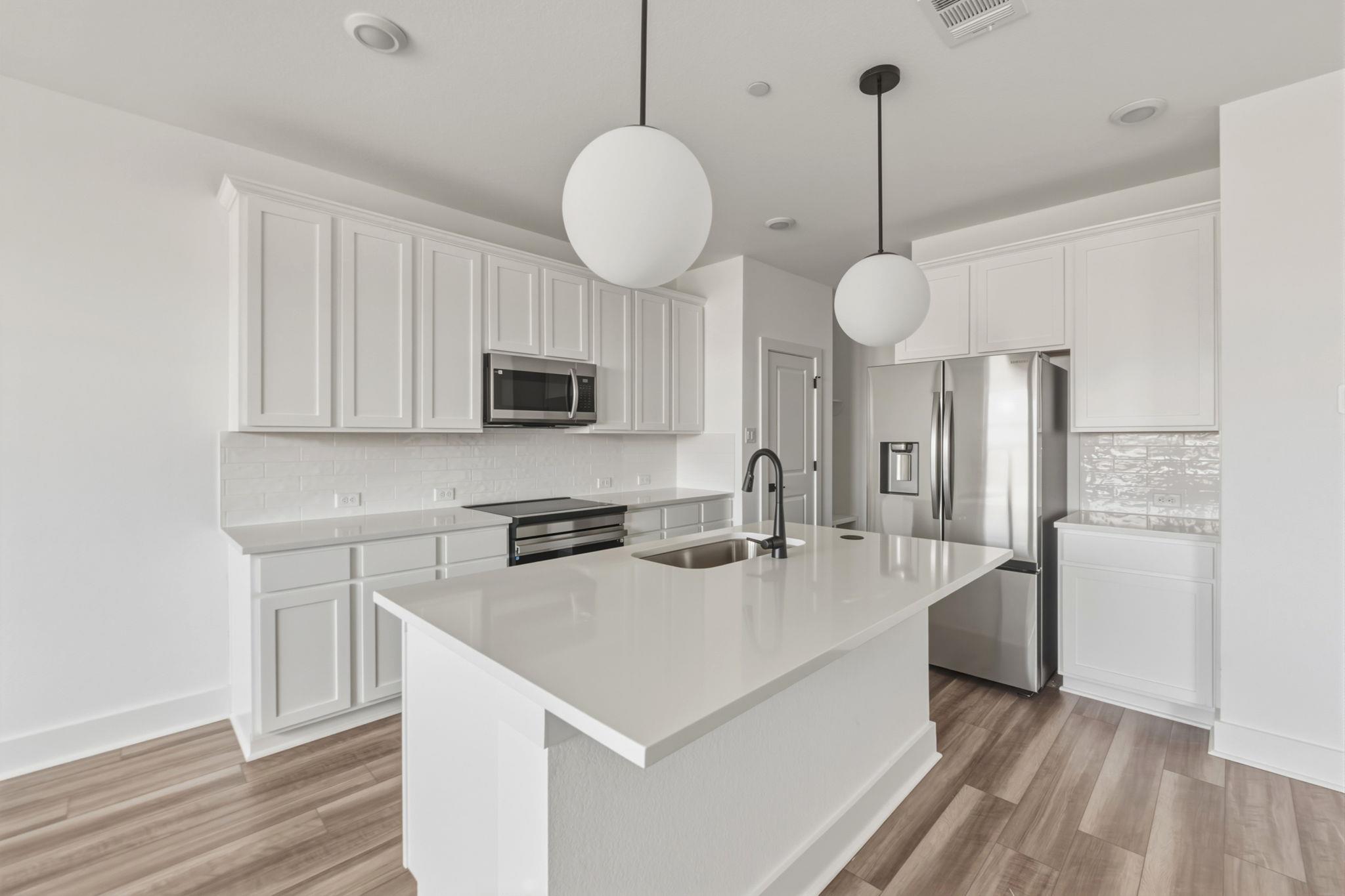 2576 Jack Nora WAY
