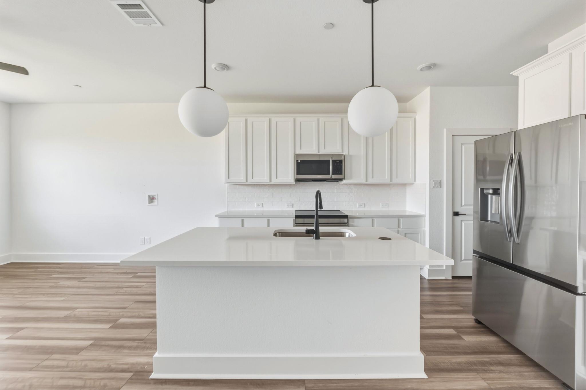 2576 Jack Nora WAY