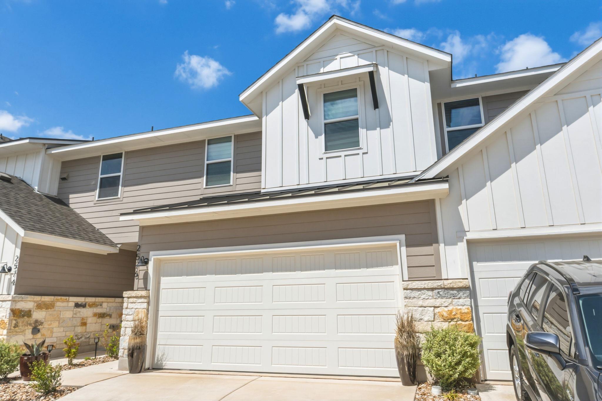 2576 Jack Nora WAY