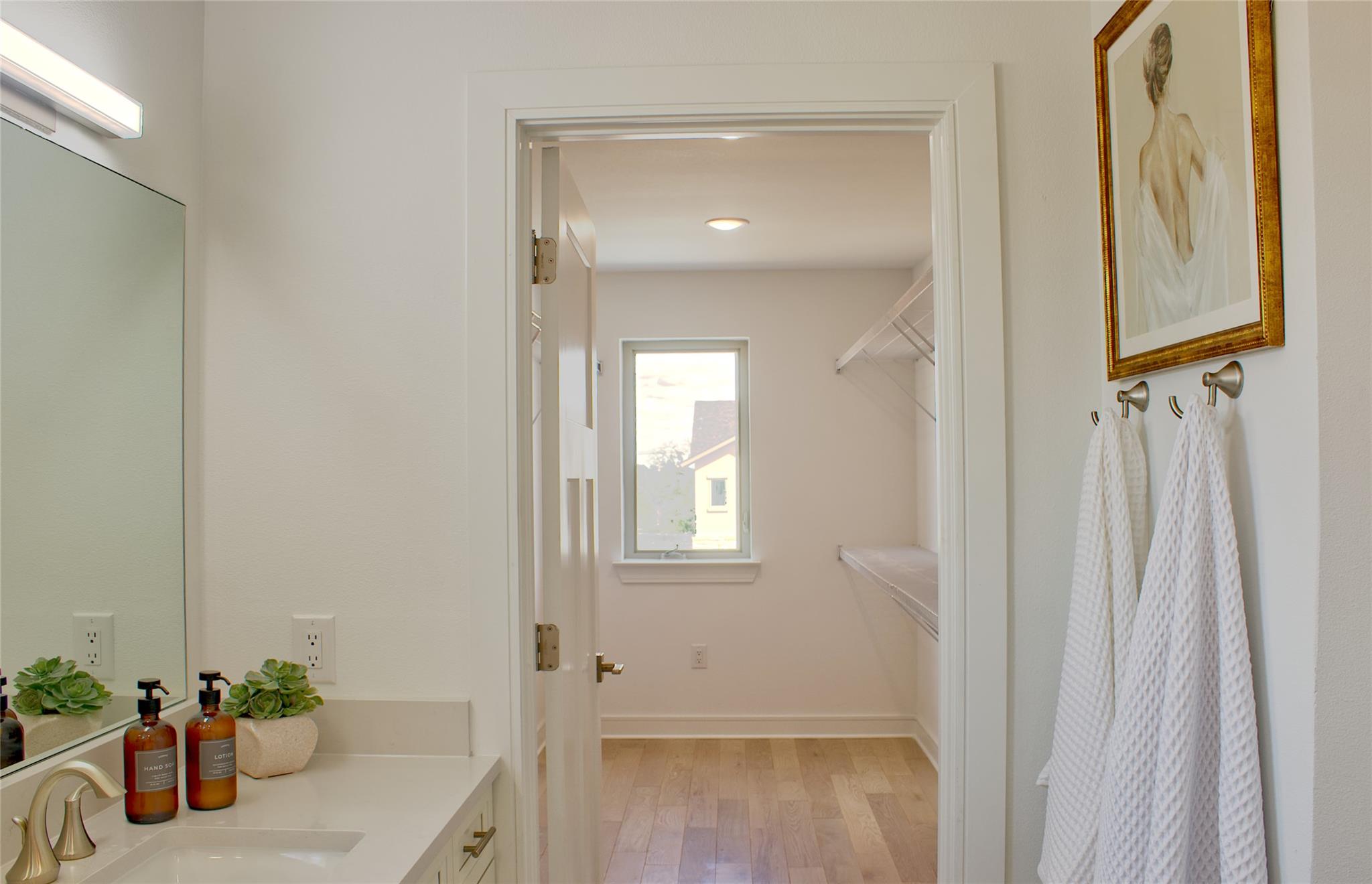 204 Tesla CIR, Austin