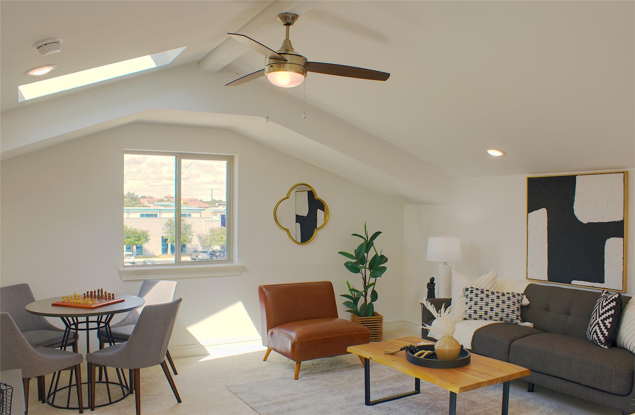 204 Tesla CIR, Austin