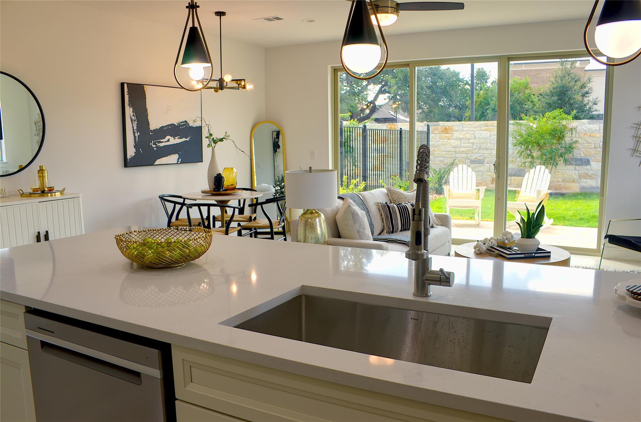 204 Tesla CIR, Austin