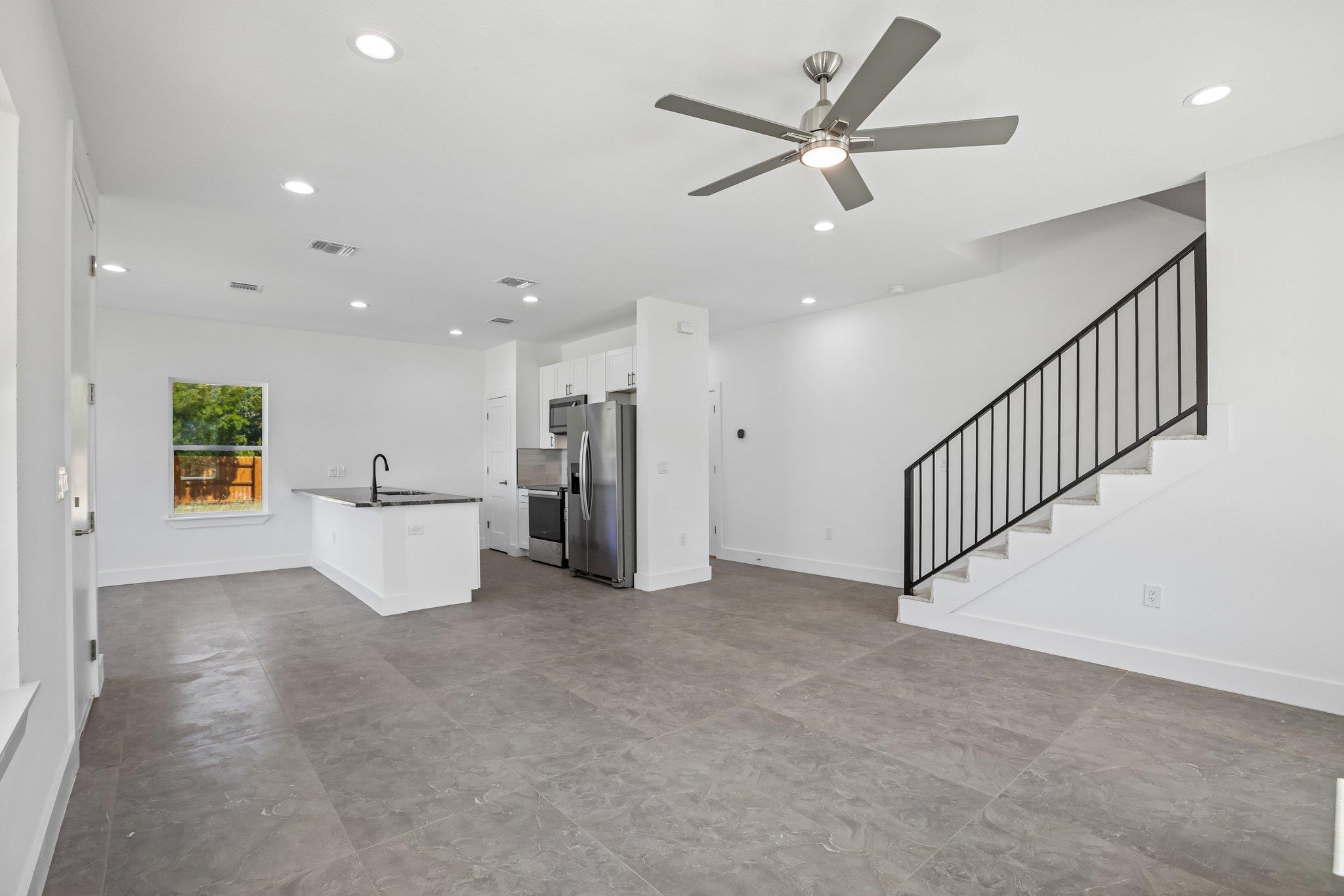 1301 Low Branch LN # 9