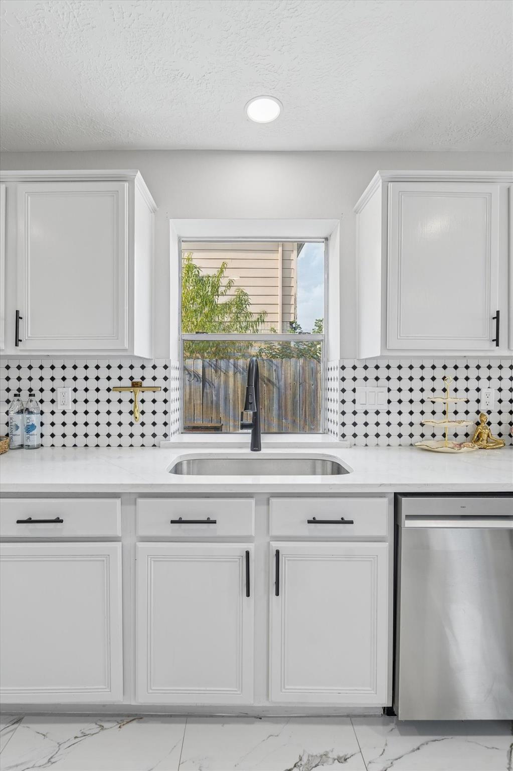 11306 Avon Place