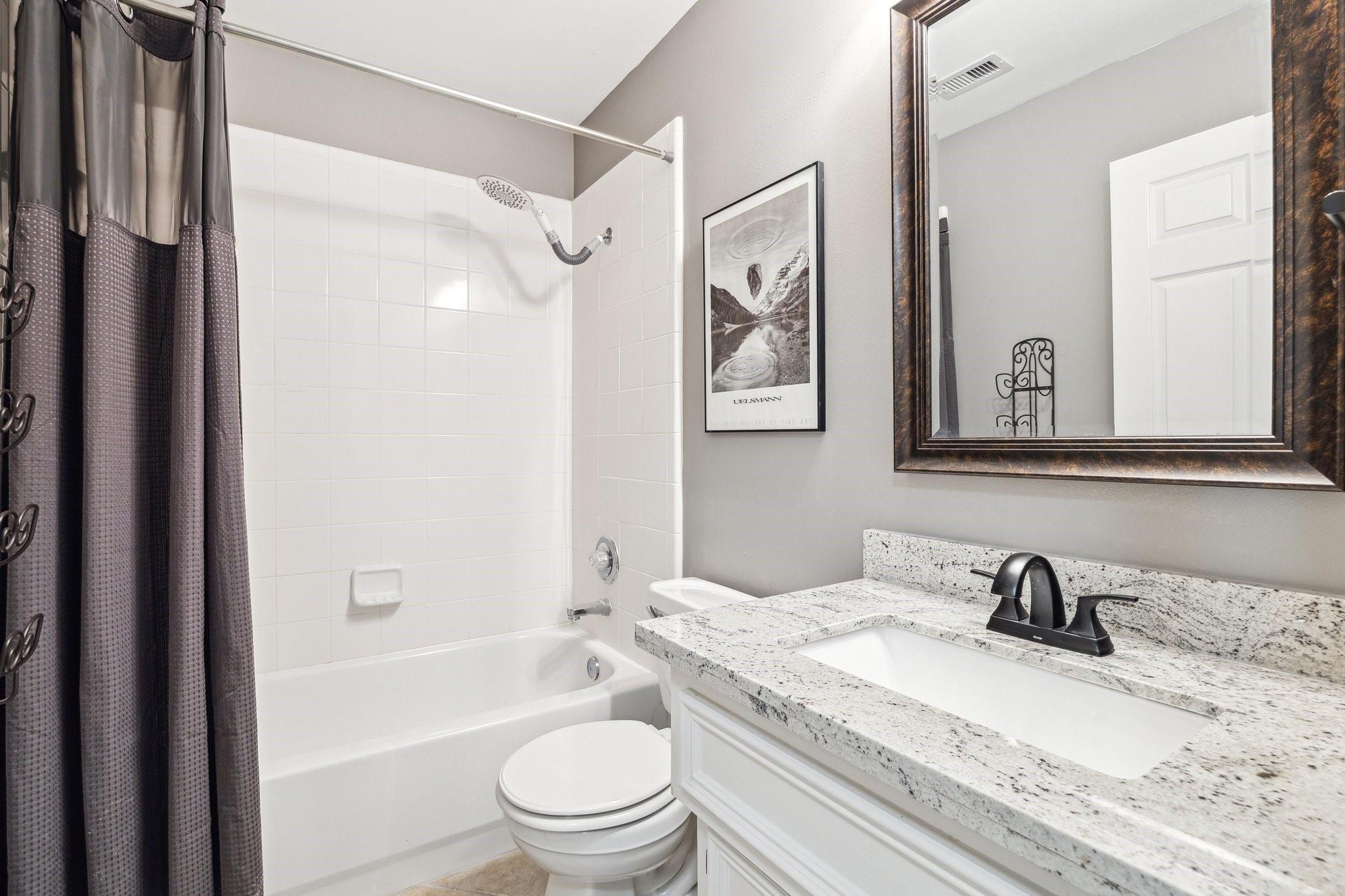 1138 W 25th Street Unit: E