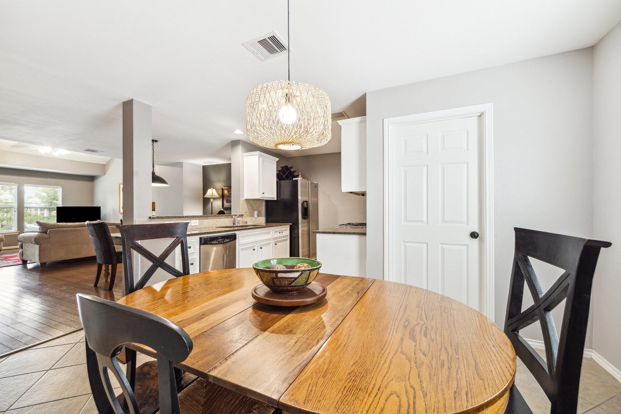 1138 W 25th Street Unit: E