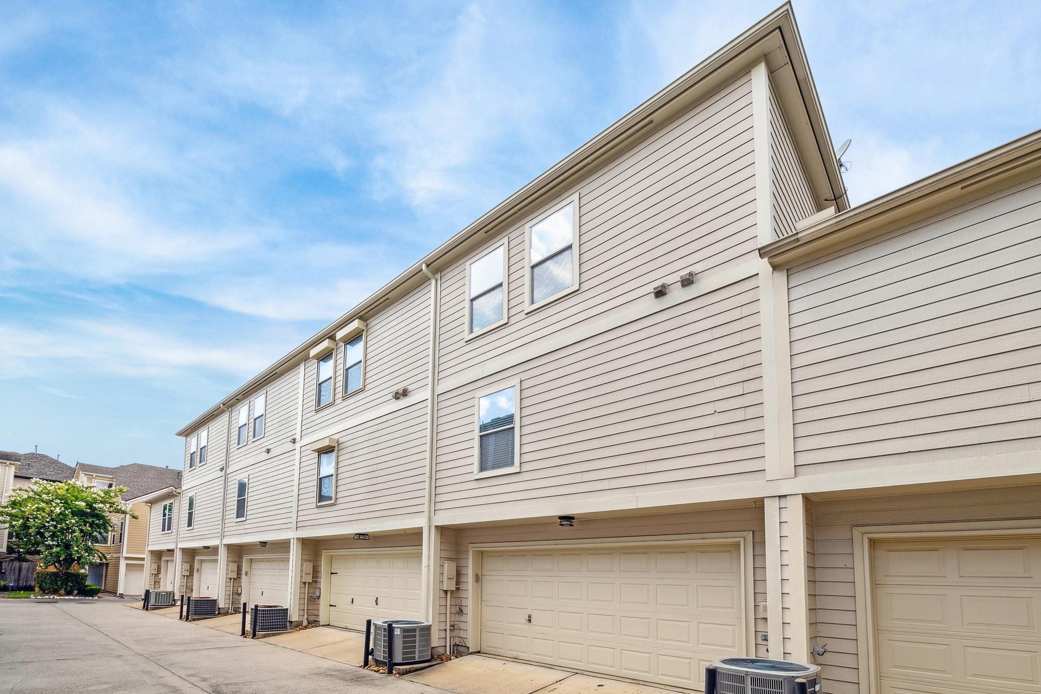 1138 W 25th Street Unit: E