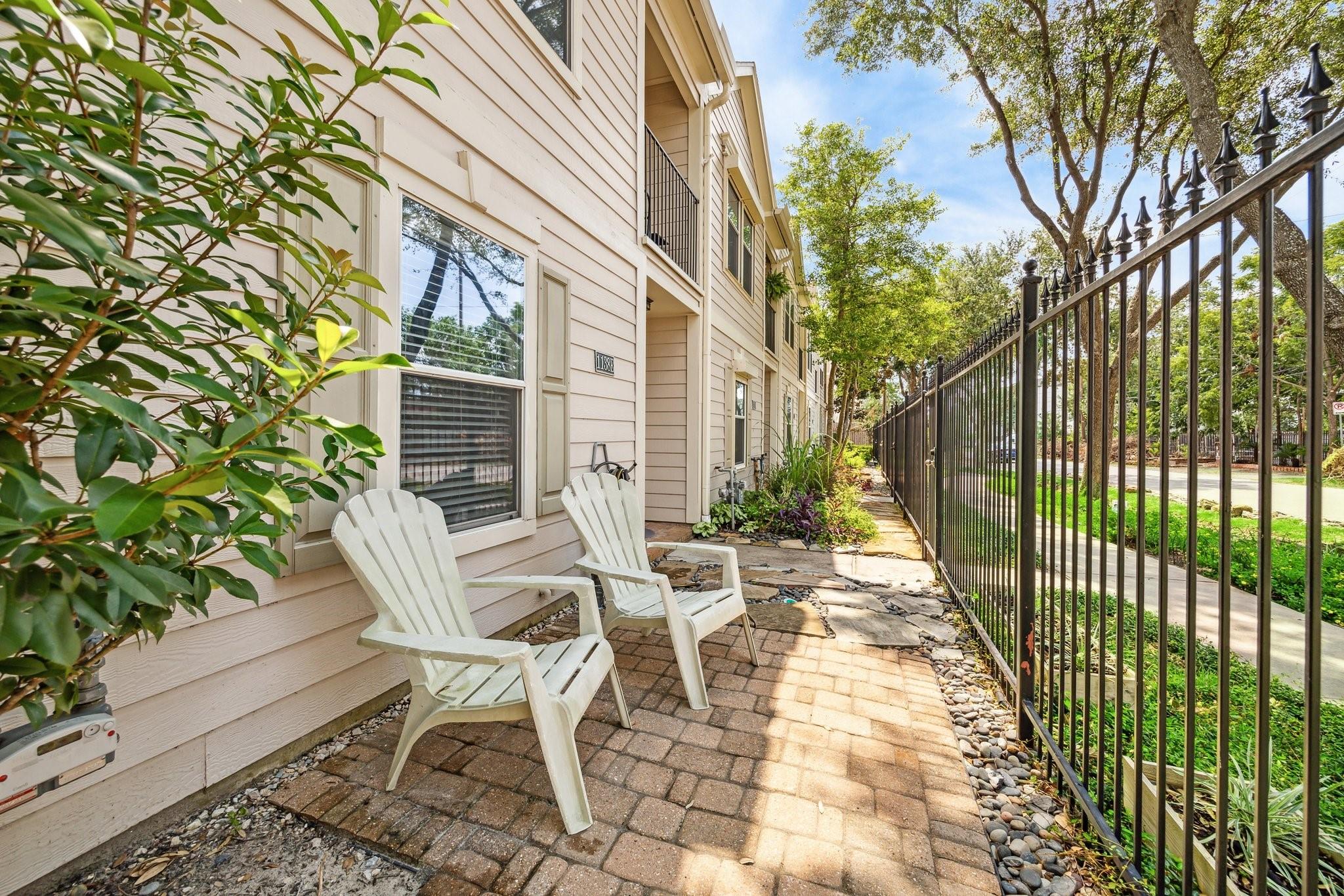 1138 W 25th Street Unit: E