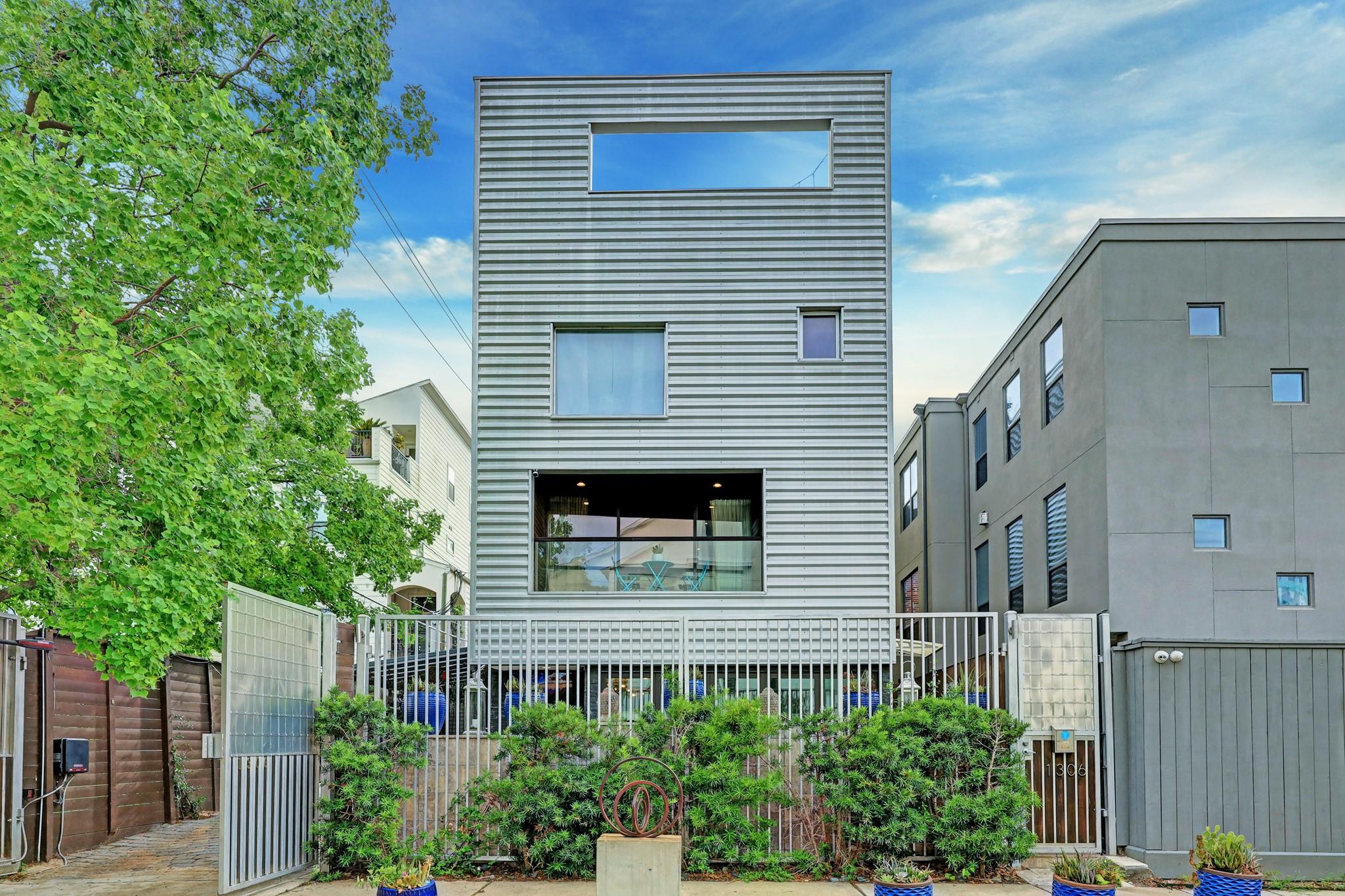 1306 Eberhard Street