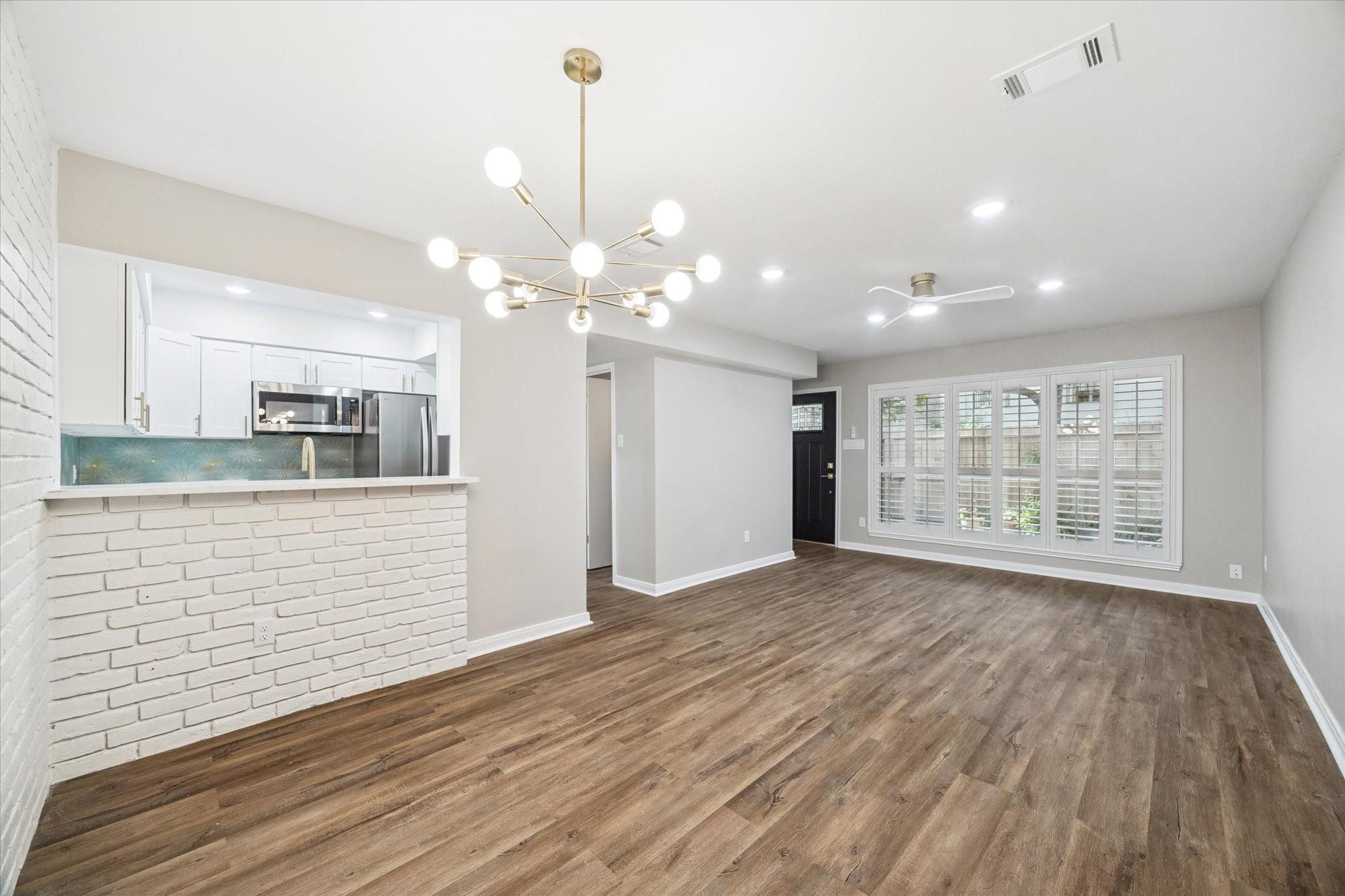903 Wax Myrtle Lane