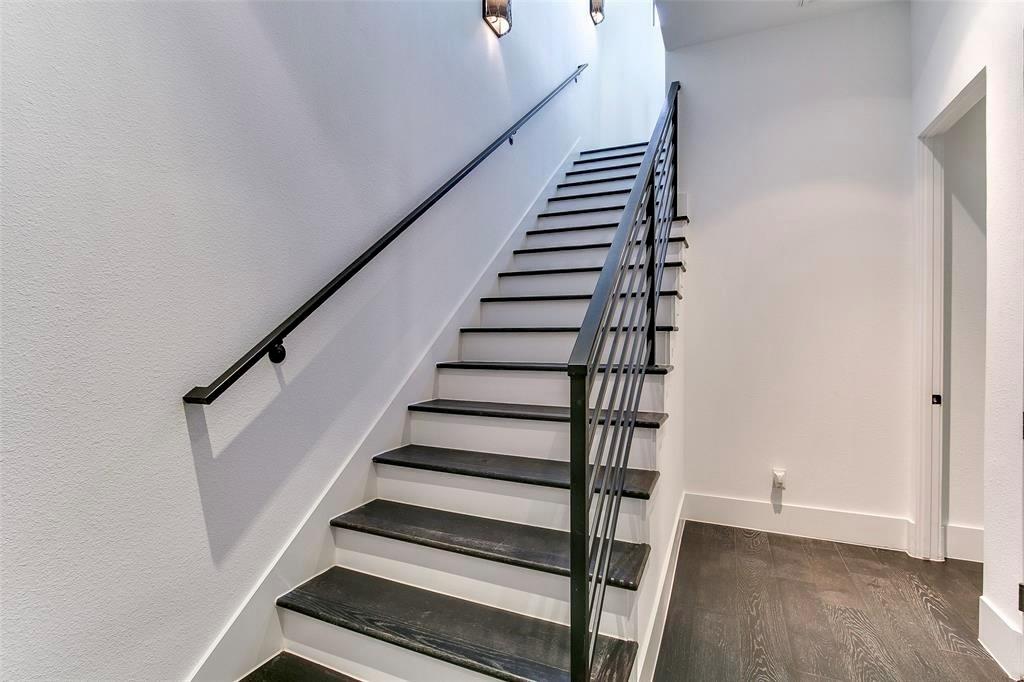 317 E 2nd Street