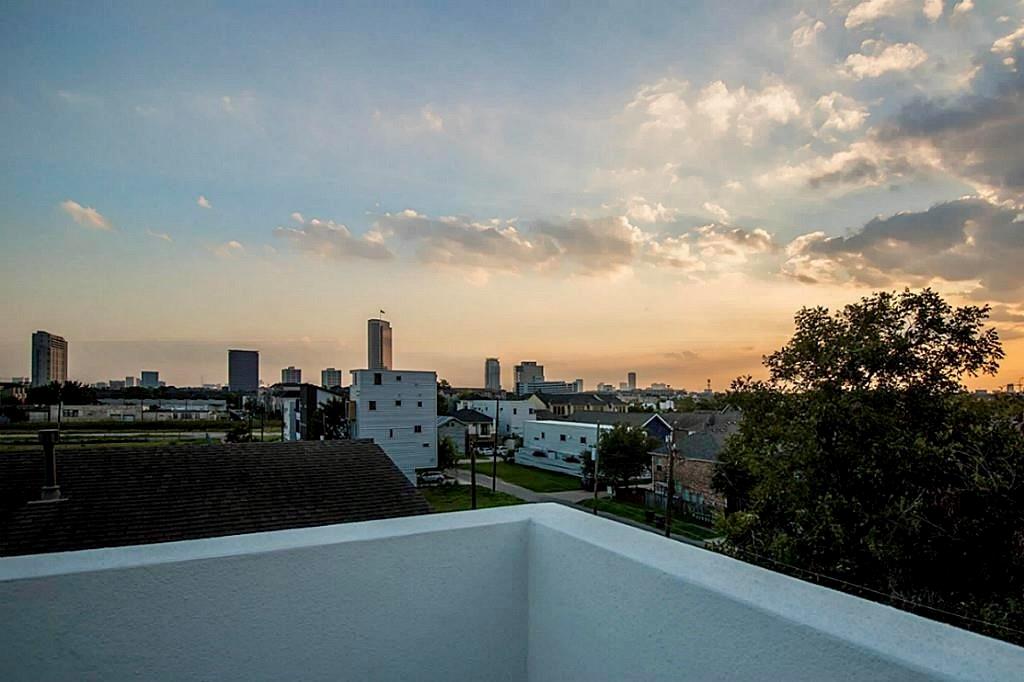 317 E 2nd Street