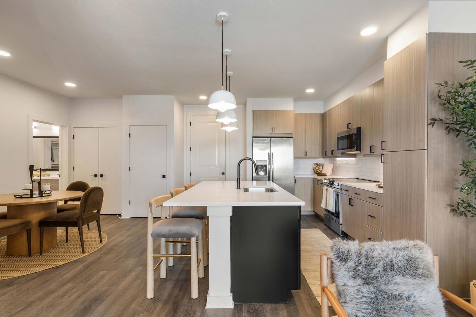 3001 W 11th Street # 575