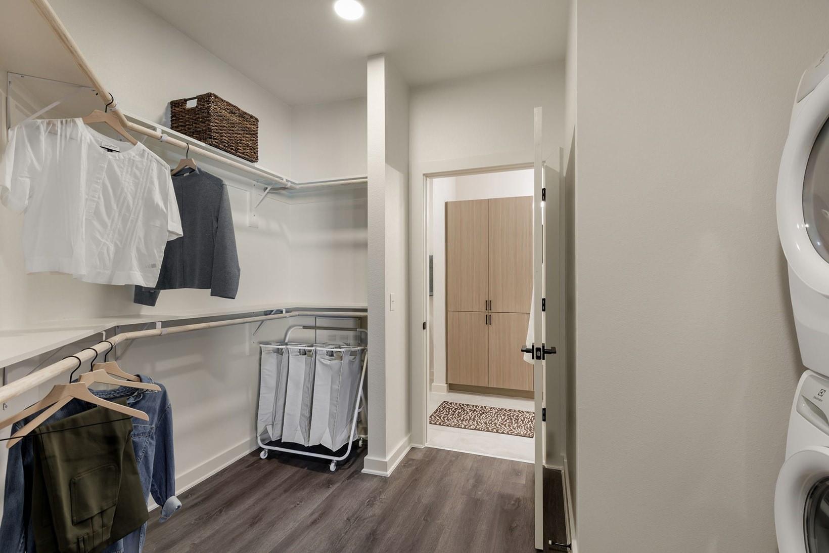 3001 W 11th Street # 575