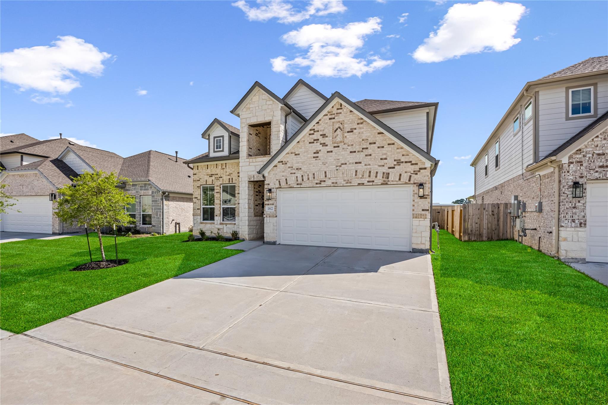 11822 Maple Oak Drive