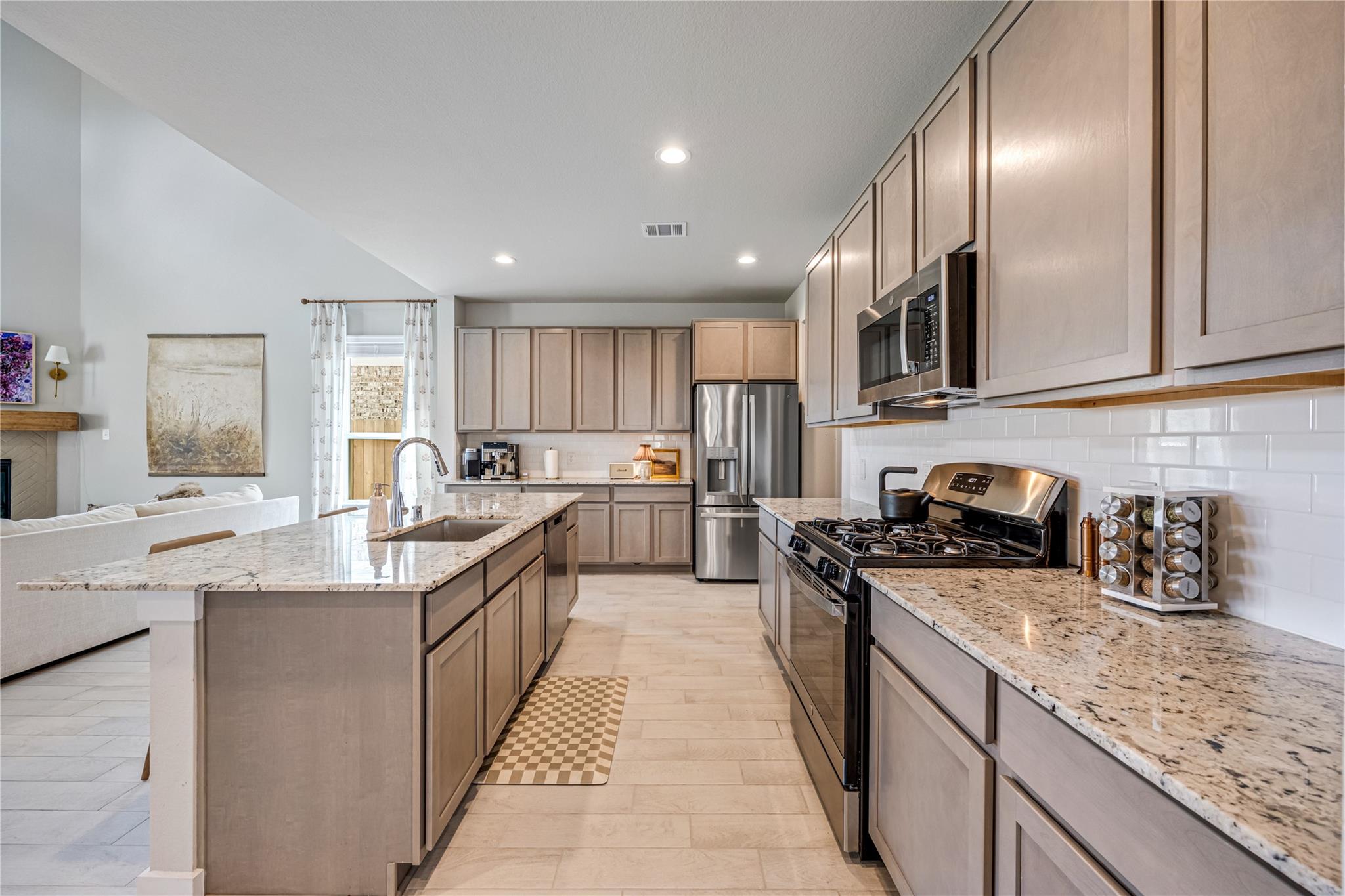 11822 Maple Oak Drive