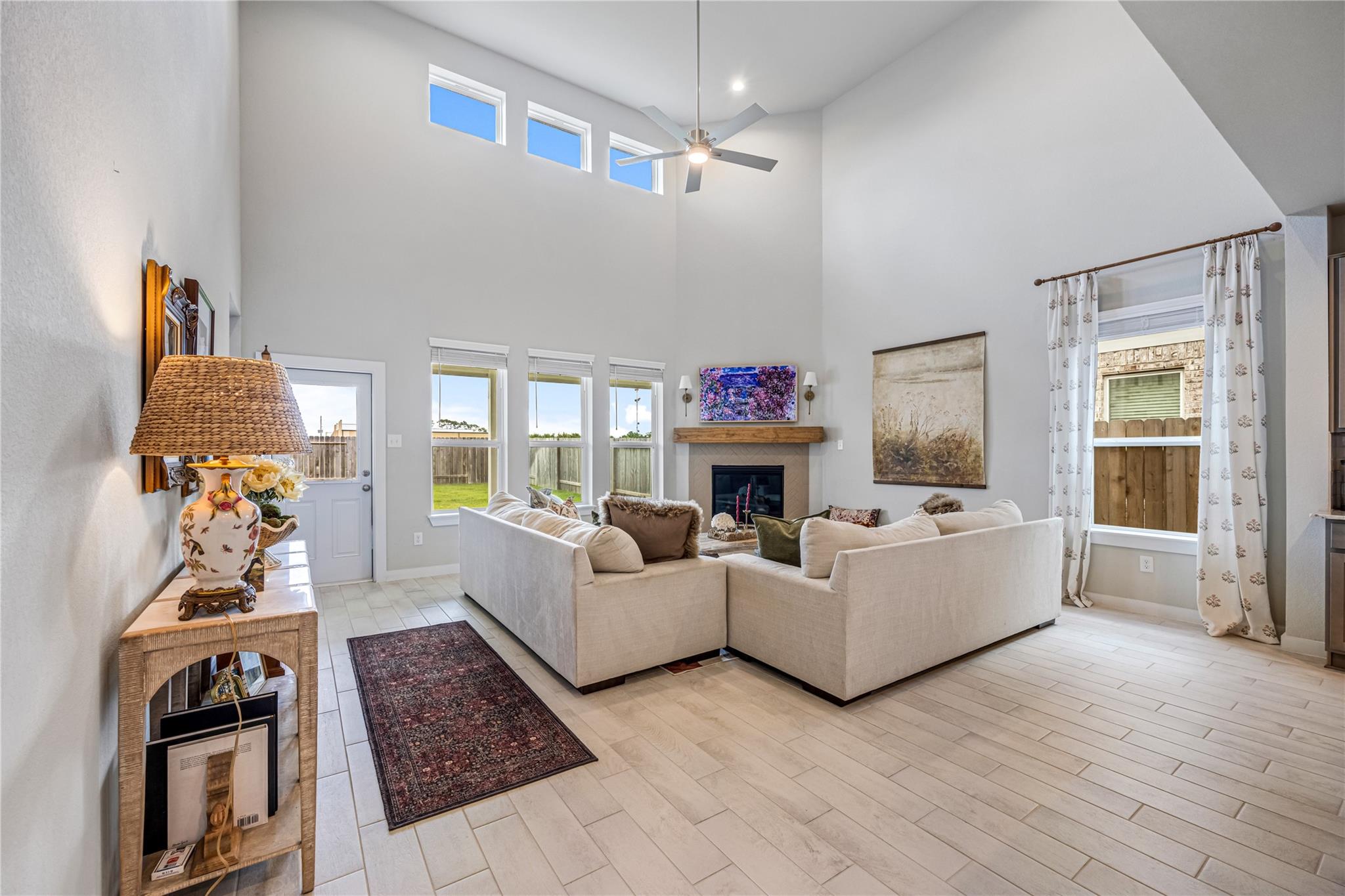 11822 Maple Oak Drive