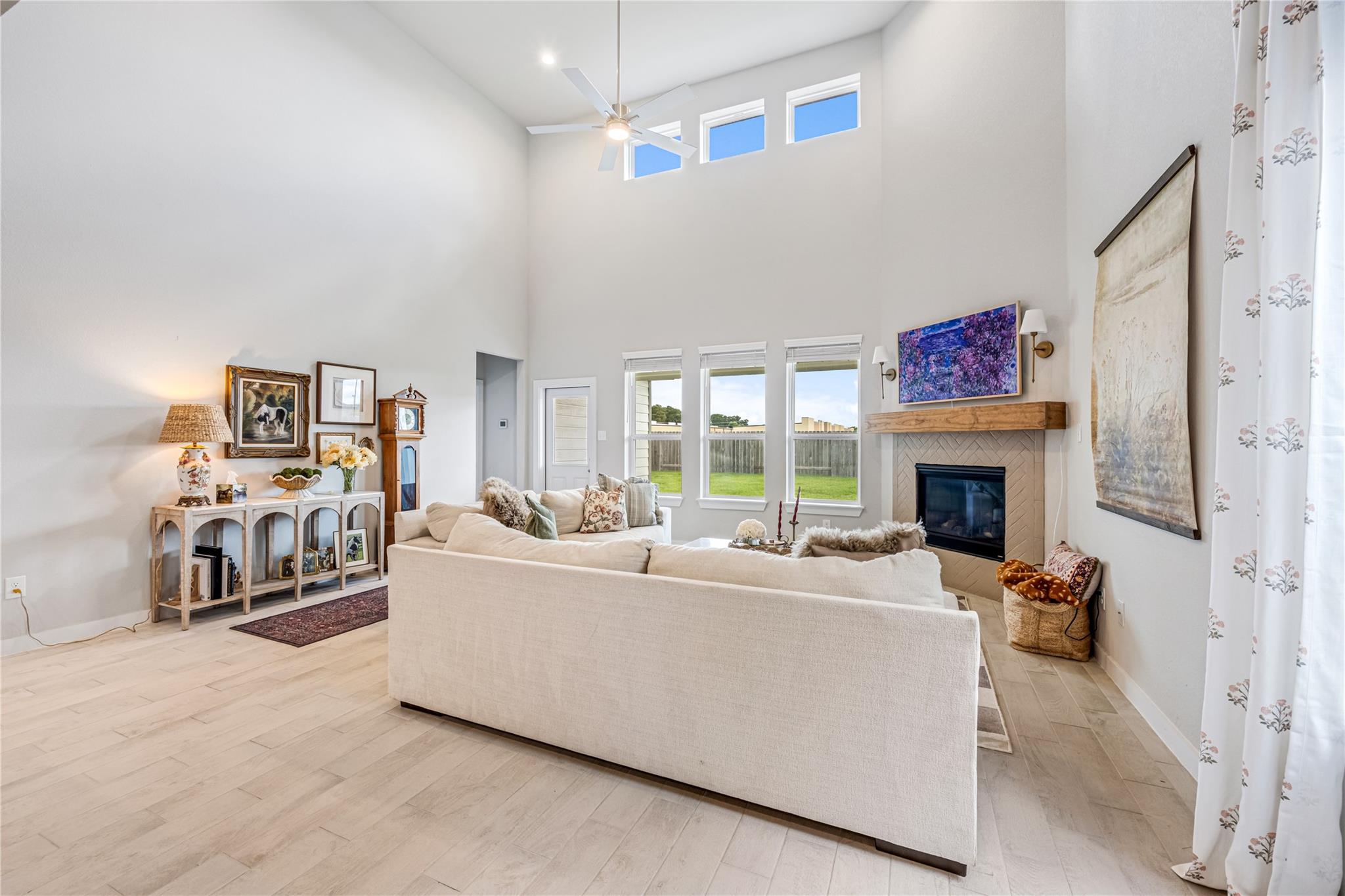11822 Maple Oak Drive