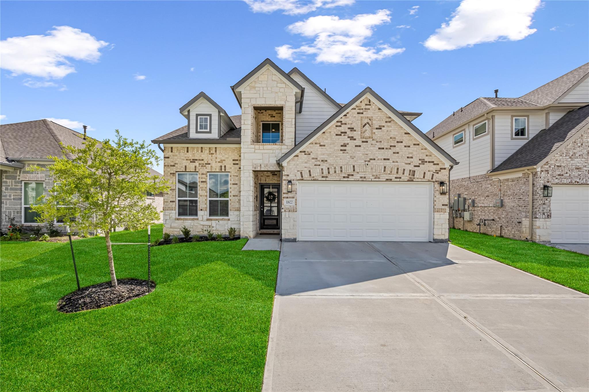 11822 Maple Oak Drive