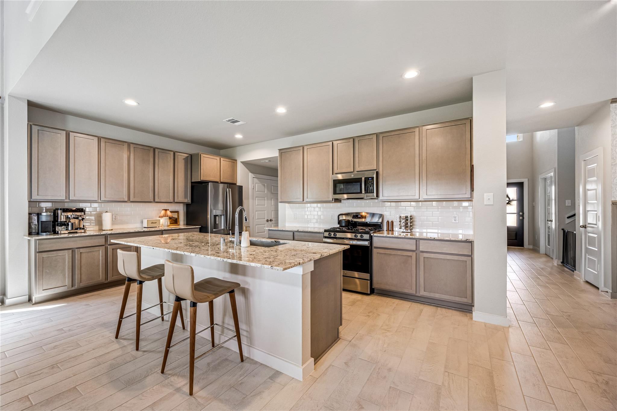 11822 Maple Oak Drive
