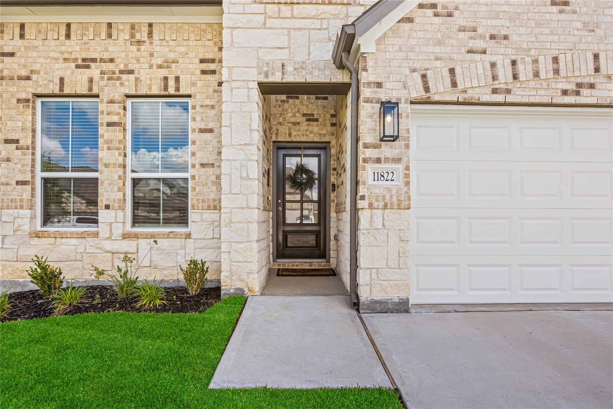 11822 Maple Oak Drive