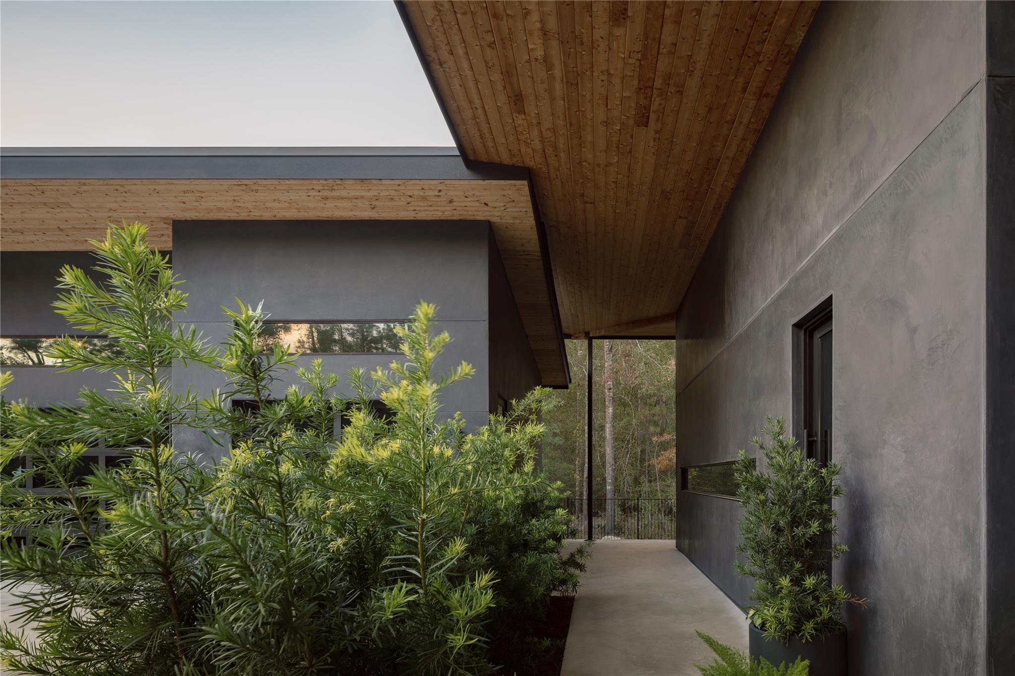 12041 Oak Forest Lane