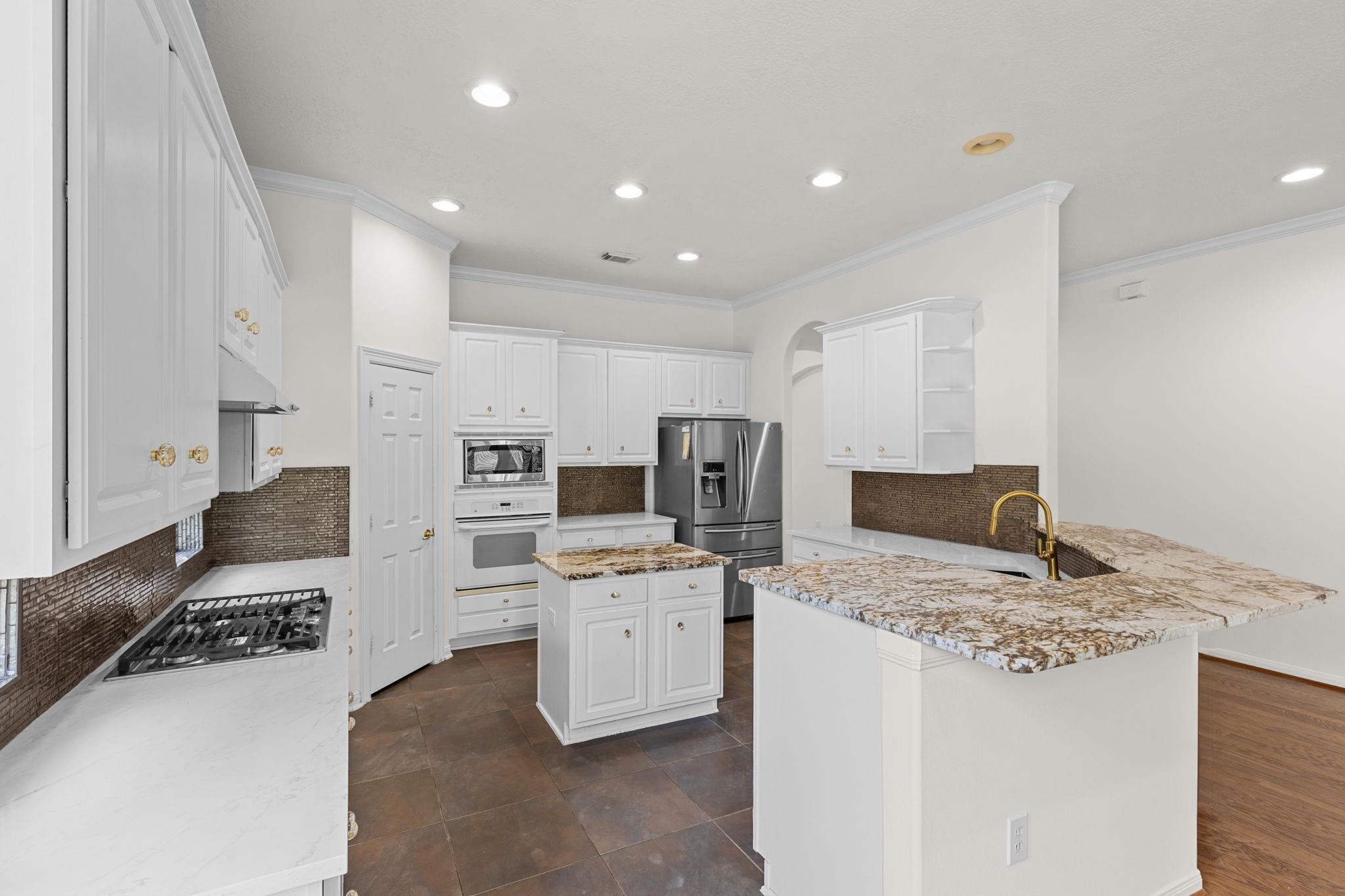2404 S Venice Drive