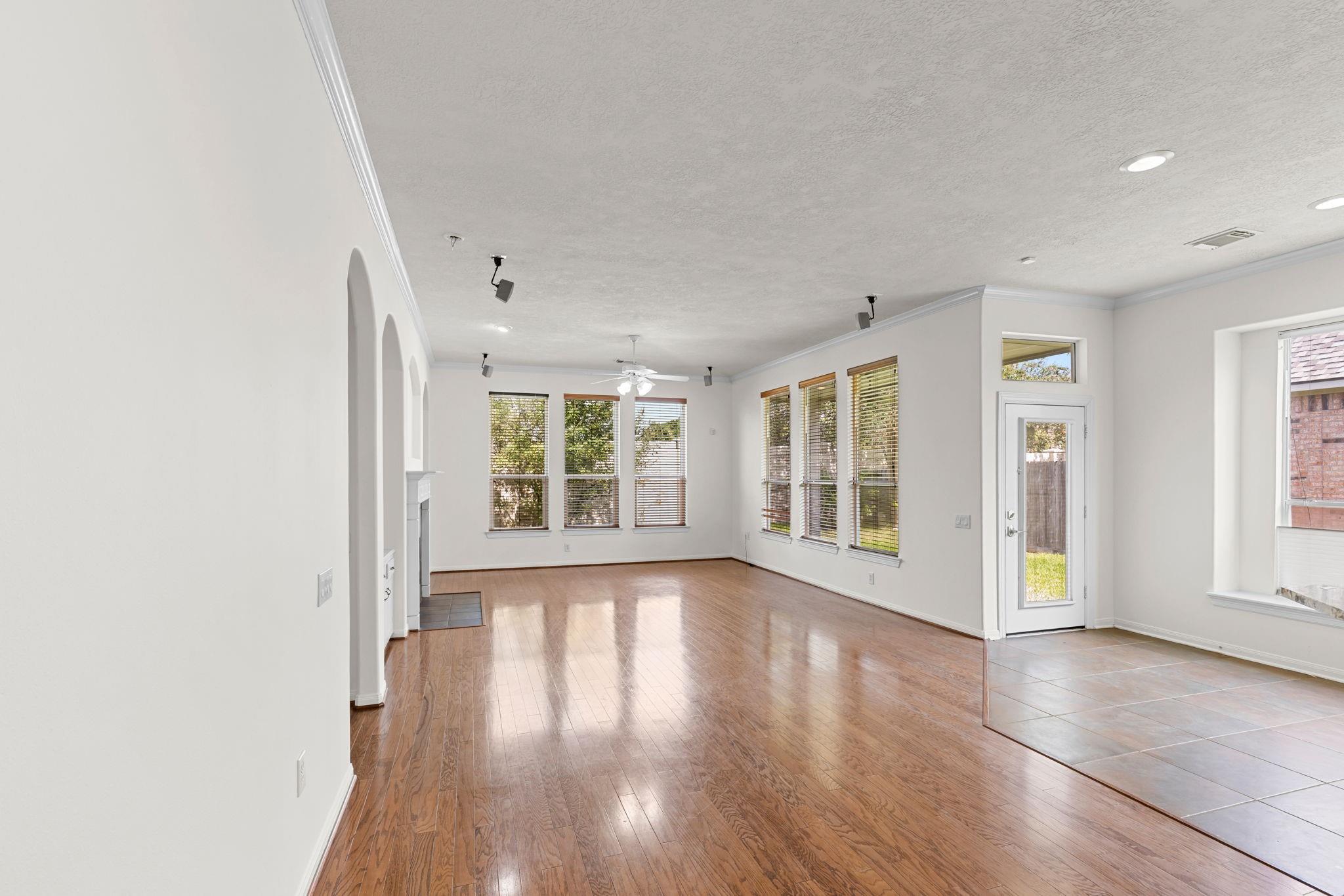 2404 S Venice Drive