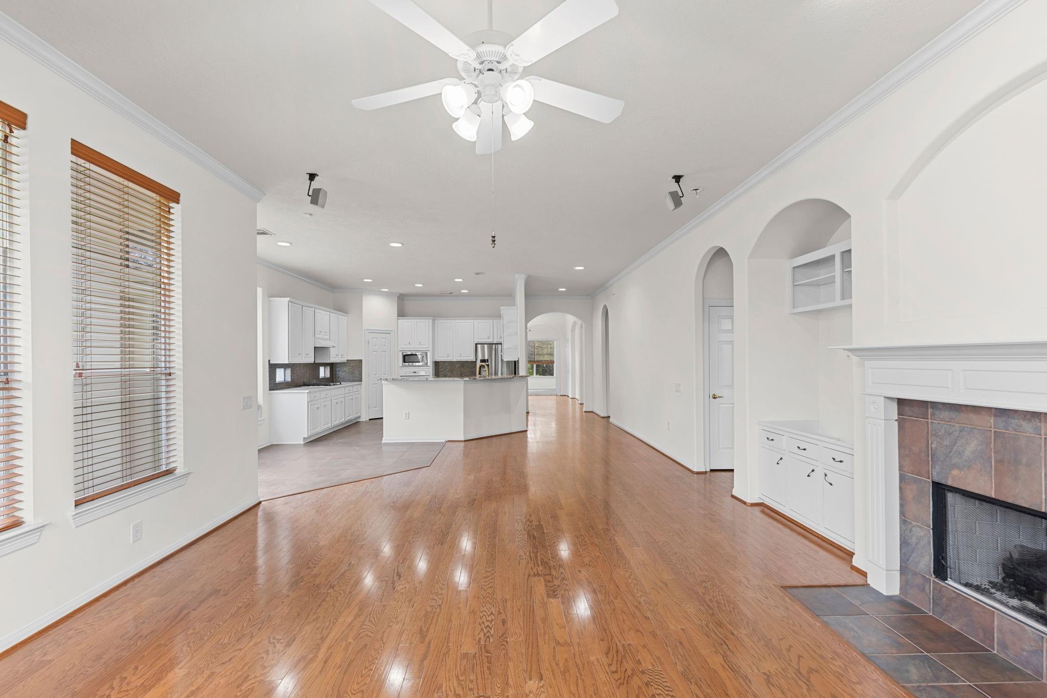 2404 S Venice Drive