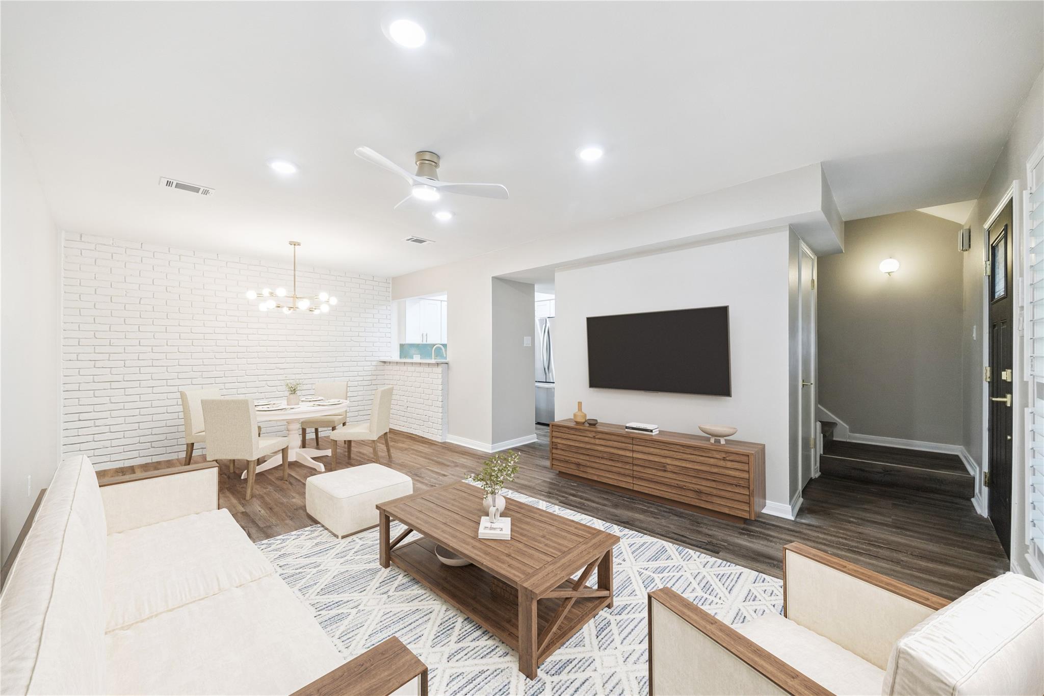 903 Wax Myrtle Lane
