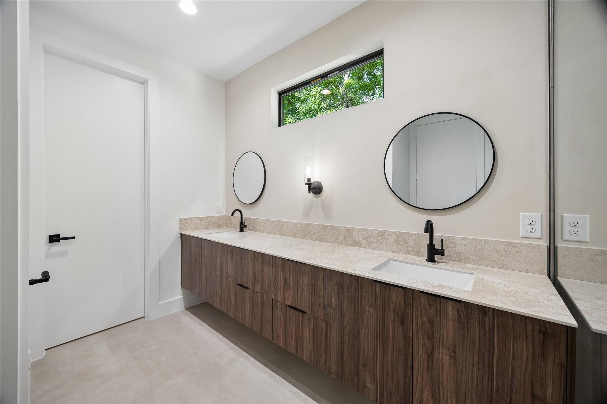 10943 Mockingbird Place